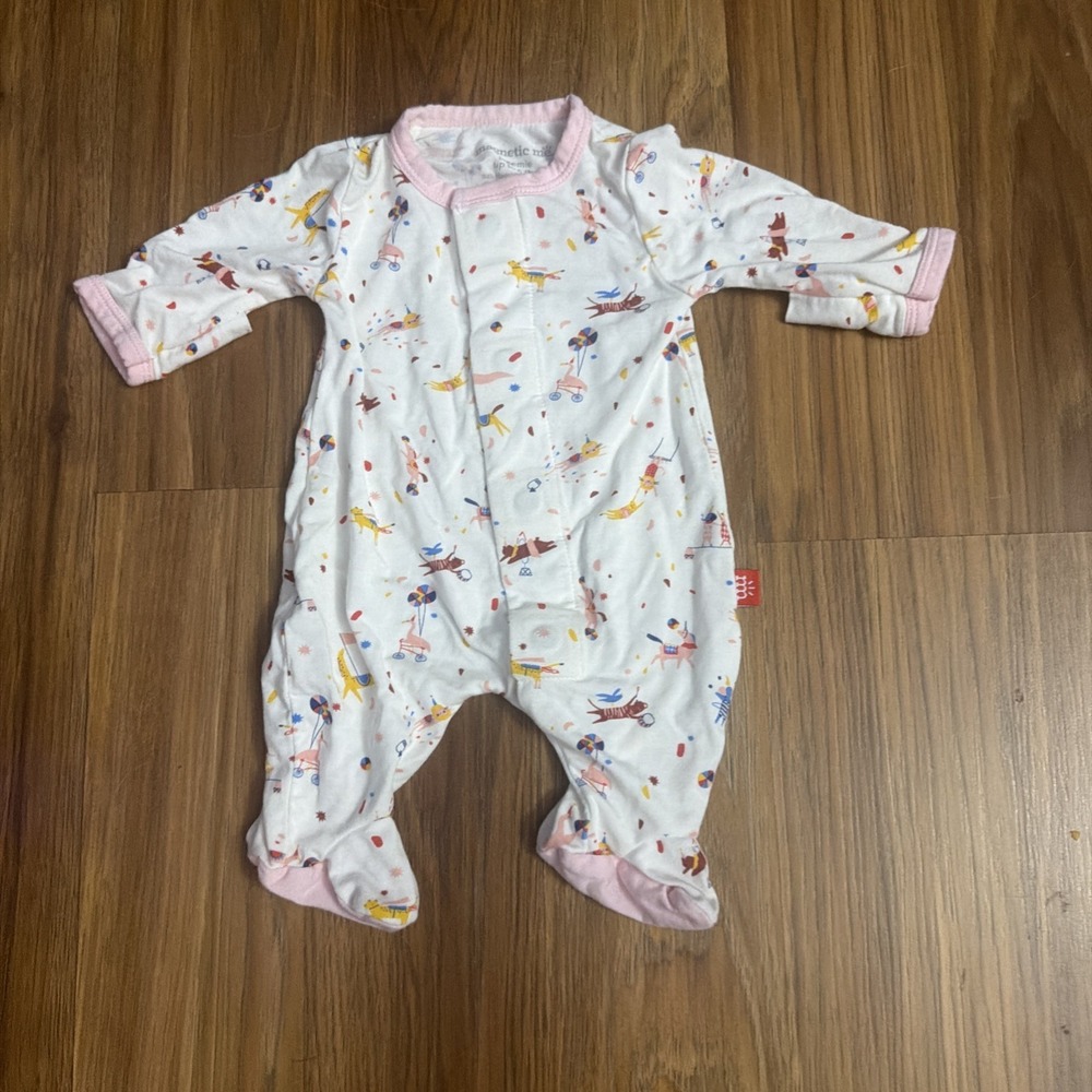Magnetic Me Newborn Preemie Baby Girls Circus Animals Footed Sleeper Pajamas EUC